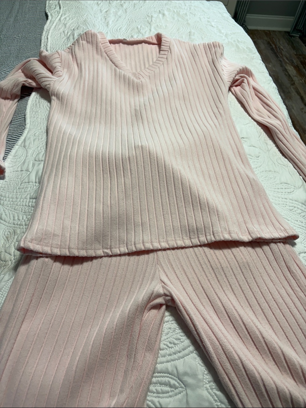 Women’s Ribbed V-Neck Lounge Set - Light Pink